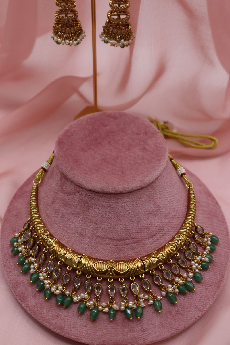 zeenat gold choker set