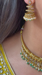 zeenat gold choker set